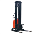 Apilador Semi-Eléctrico de 1.2 TON. (Estabilizadores Ajustables)